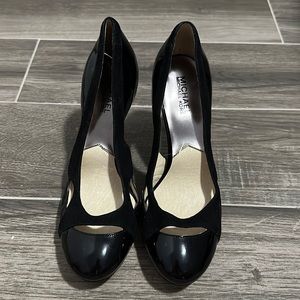 Micheal Kors Benton pump